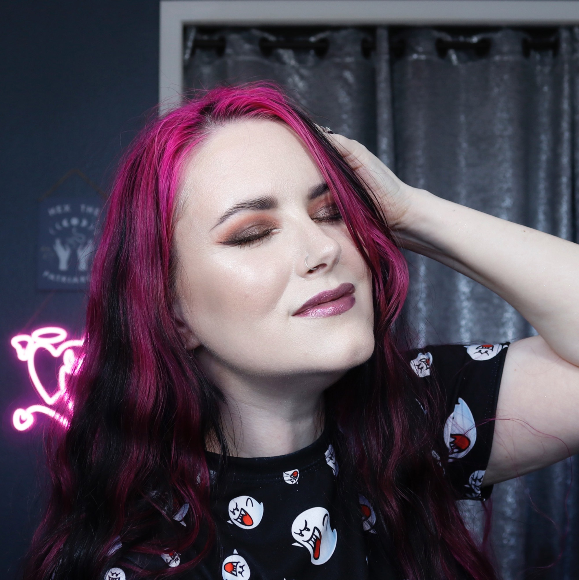 R.E.M. Magnificence Starlet Liquid Eyeshadow Assessment and Demo